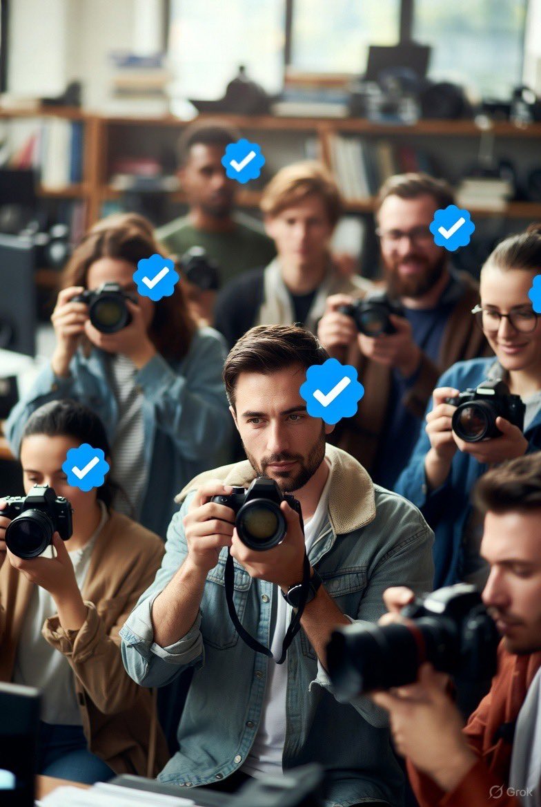 Hon.SàGà tweet media