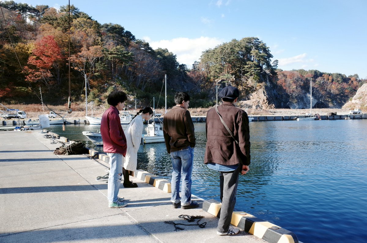 tonericos_band's tweet photo. ARAMAKI CALLING ありがとうございました。
俺は自分の主観を大事にしてるけど、ステージで目が合って、何かが通じた瞬間はやっぱり嬉しいですね。やっとトネリコズの音が鳴らせた、そんな感覚があります。

言ったとおり、重茂の海を全員で眺めてライブ後は実家に泊まりました。また来よーね（齊藤） https://t.co/dz4rl0FNXq
