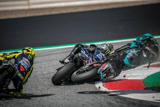 Martin_heuries's tweet photo. @lucianYM13 @MotoGP @AleixEspargaro 2020 Morbidelli : https://t.co/XQ23qGOJGz