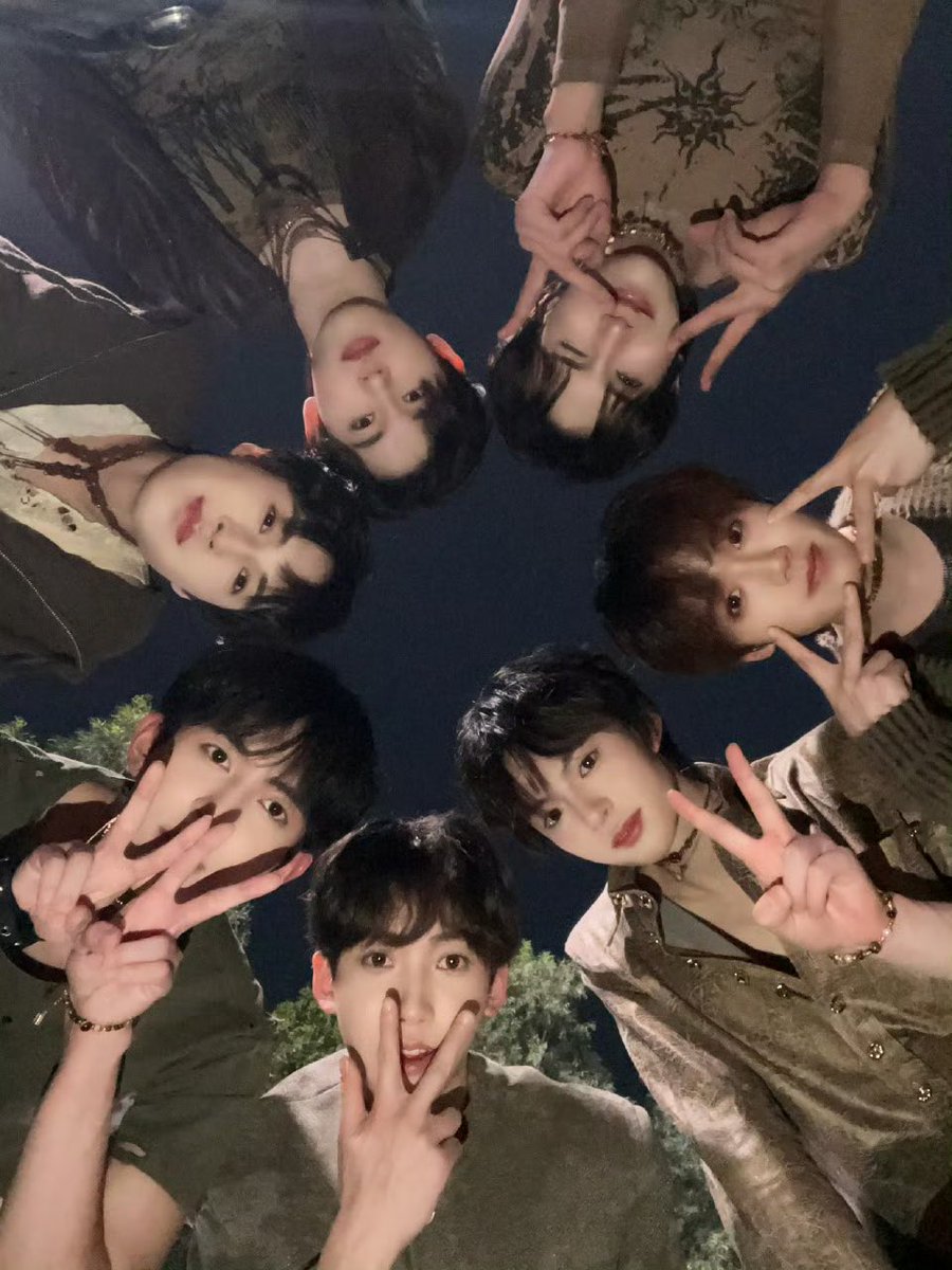 dongdong_th's tweet image. [📷] DongDong’s Weibo &amp;amp; IG Update

[2]
{16112025}
😁💙
Instagram : 
🔗 instagram.com/p/DRHgv3uj27N/…

#DONGDONG #RaceBace_DONGDONG 
#DongJiexiang #东诘翔 #RaceBace #RGB_Plan