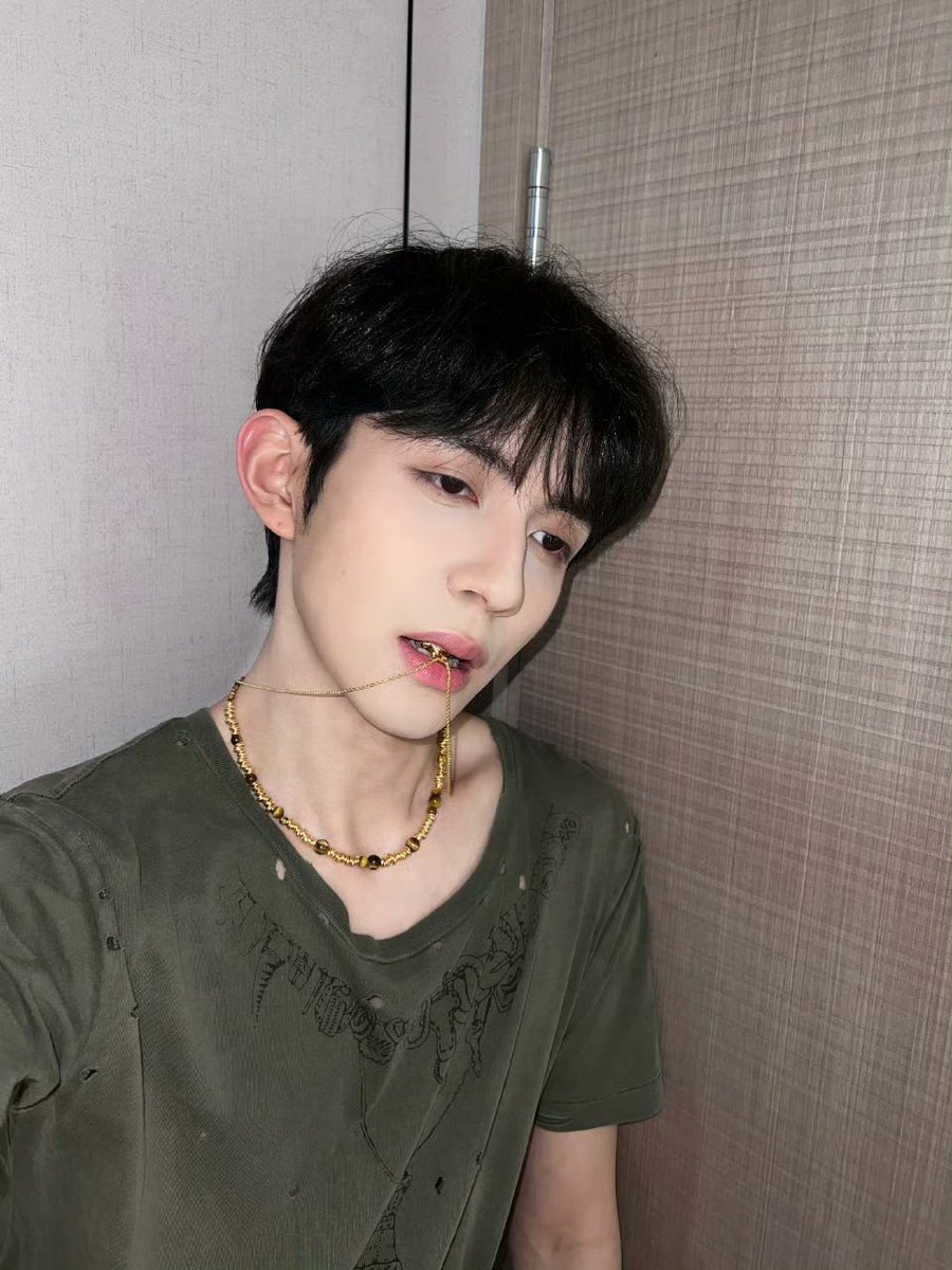 dongdong_th's tweet image. [📷] DongDong’s Weibo &amp;amp; IG Update

[3]
{16112025}
Weibo :
🔗 weibo.com/5531384235/523…
Instagram : 
🔗 instagram.com/p/DRHgv3uj27N/…

#DONGDONG #RaceBace_DONGDONG 
#DongJiexiang #东诘翔 #RaceBace #RGB_Plan