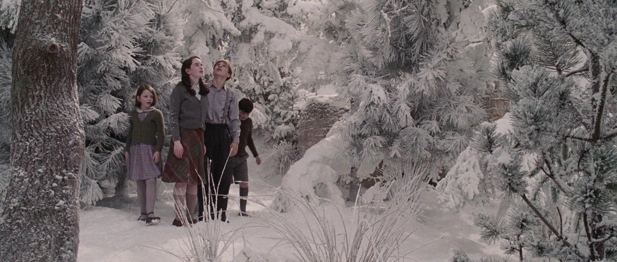 ArtCelineLove's tweet image. winter in narnia❄️