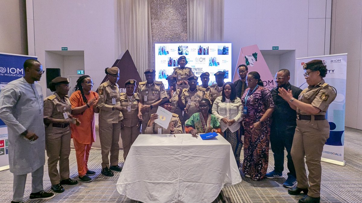 Nigeria Immigration Service tweet media