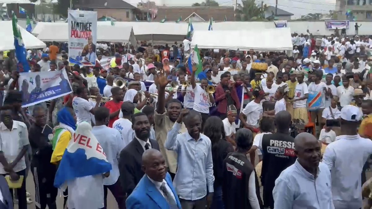 vbompemo1's tweet image. Le SG de Nouvel Élan, Me @blanchardmgl2 a communié ce matin avec les militants du parti à EFOBANK. Un moment échange pô, sur la vision claire du parti et des orientation politique. Cette matinée est la toute première depuis que le parti Pô cher au VPM du Budget est au pouvoir.