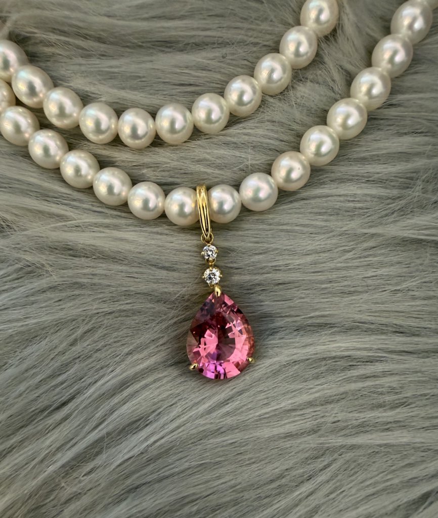 7ct upのピンクトルマリンのペンダントトップ。お持ちのチェーンにつけ