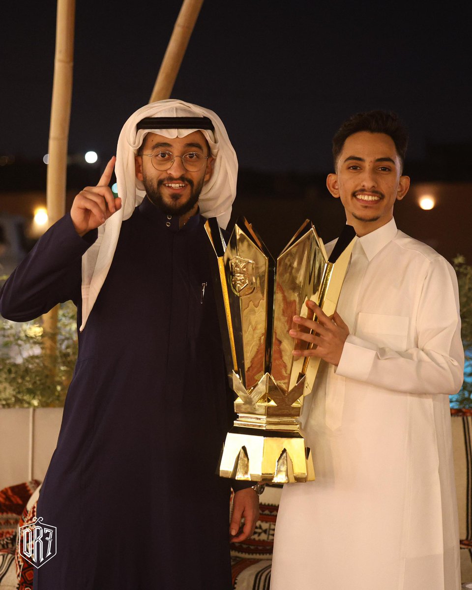 iAzizEra's tweet photo. 🏆 https://t.co/bI2sJADJcz
