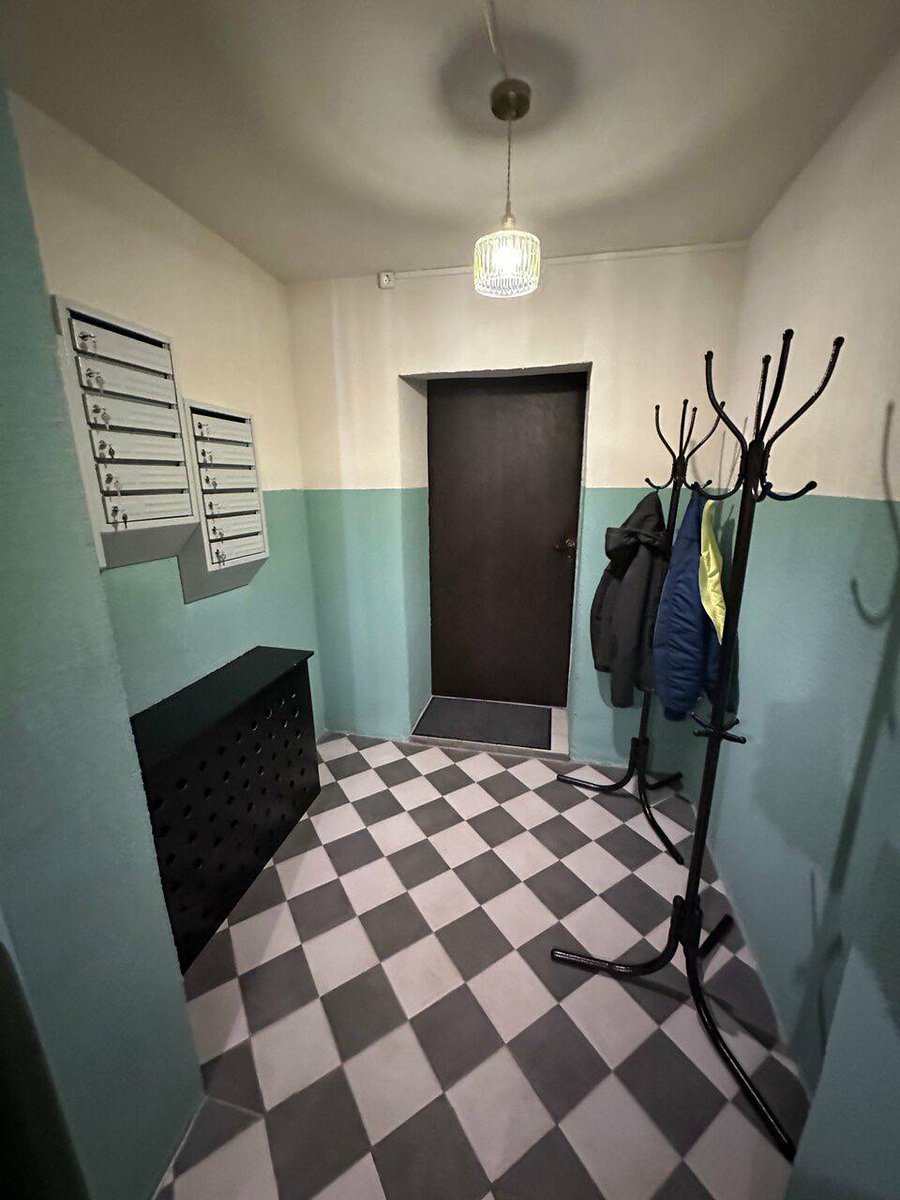 arkhlikbez's tweet image. В Одинцово появился бар «Подъезд», оформленный под подъезд!