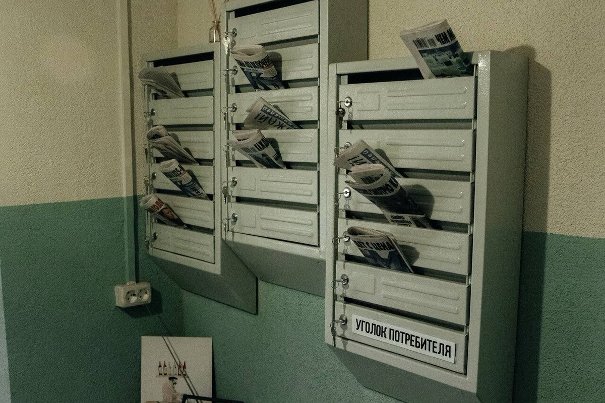 arkhlikbez's tweet image. В Одинцово появился бар «Подъезд», оформленный под подъезд!