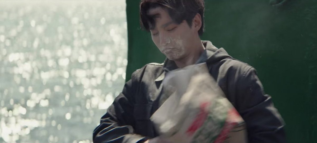 Sshana2's tweet photo. if you’re ever having a bad day just remember that kang taepoong is having an even worse one #TyphoonFamily #태풍상사 #LEEJUNHO https://t.co/TUlrmAUxew