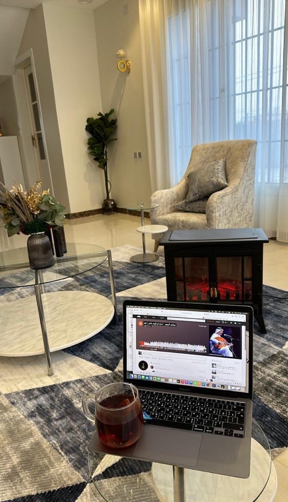 5:34pm
ليت ديارنا كل أيامها مطر 
وليت وجهك قبالي كل ما أمطرت
🌧️🤍.