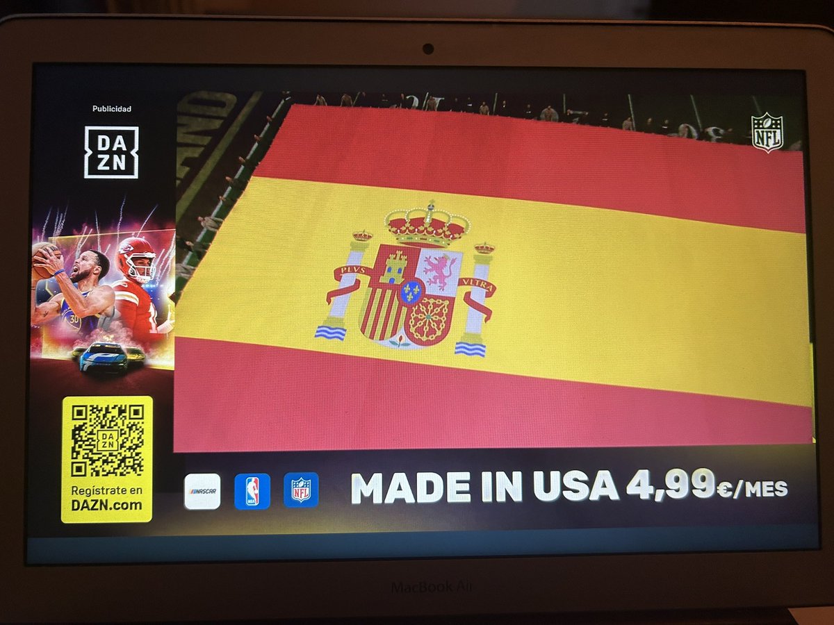 La mitad del pais estara sufriendo viendo que en 10min la NFL ha homenajeado más a nuestro pais, nuestra bandera y nuestro ejercito de lo que nuestro gobierno y la mitad del pais son capaces sin sudar y sufrir. Viva España!