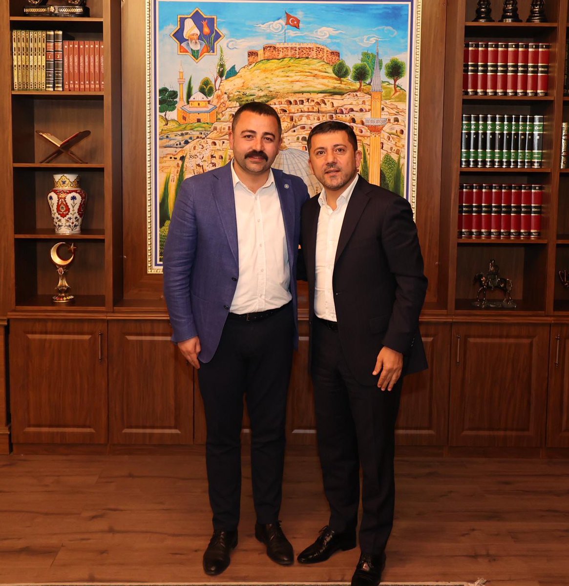 Bir adam resmi çizelim,Çizelim’ki oturduğu sofrada kul hakkı olmasın !
Ne mutlu sana <a href="/RasimAri50/">Rasim ARI</a> başkanım kimse sana kul hakkı yedi DİYEMİYOR.
#rasimarı 
<a href="/RasimAri50/">Rasim ARI</a> 
<a href="/nevsehir_bel/">Nevşehir Belediyesi</a>