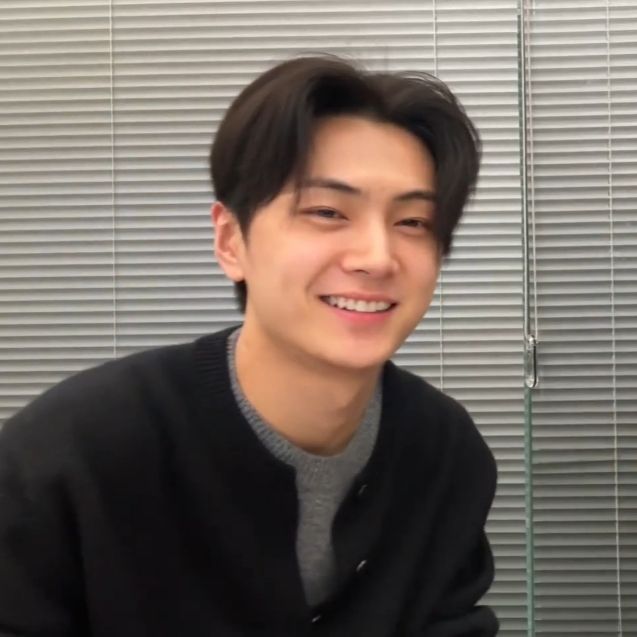 JaxterDominic's tweet image. terimakasih yang udah ikut main sama pph malem ini, jangan lupa kumpulin point kalian nak. terimakasih juga untuk semua ERfenders yang udah luangin waktunya buat ikutvmini event selama 2 hari ini, abis ini kalian udah boleh balik ke wujud asli kalian, anak pph selalu keren 🫳🏻