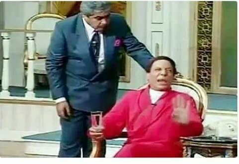 طحلب اخضر : شوفت الفراولة المصرية كان عليها بذر اصفر . قرفت اوي اوي 🍓