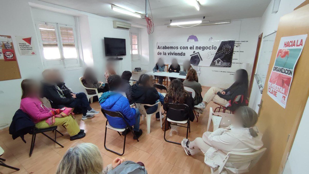 Esta mañana también hemos estado en Aranjuez con <a href="/viviendaranjuez/">Asamblea de Vivienda Aranjuez</a> hablando del movimiento de vivienda en la periferia y la lucha contra <a href="/sareb/">Sareb</a> ⚡