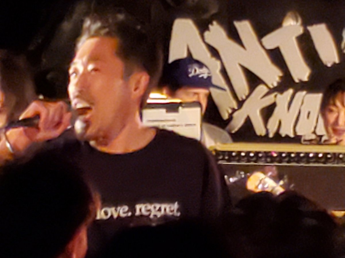 aagg4646's tweet photo. 本日は何十年かぶりに、
新宿アンチノック行ってきた！
Endzweck のフリーライブ
限定Tシャツも買えたよ！
またEndzweck 観に行きます。
#endzweck https://t.co/WBiIxfDENF