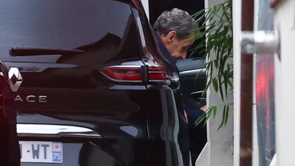 Ni 3 semanas ha tardado Nicolas Sarkozy en salir de prisión. 

Solo hace unos meses Georges Abdallah fue liberado tras 40 años encerrado en las cárceles francesas, por el delito de ser comunista. 

La farsa de las "democracias" occidentales.