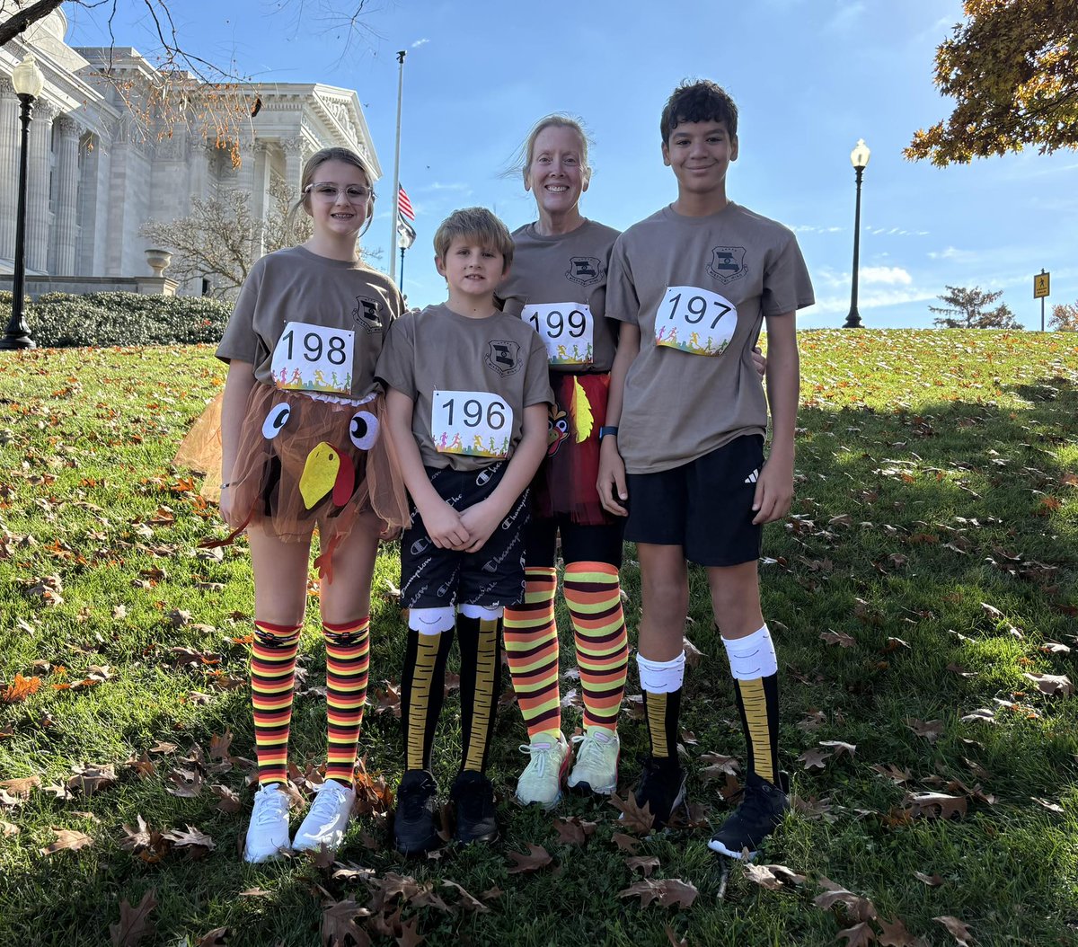 mocapnews's tweet image. Missouri Wing’s Annual 5k Turkey Trot was held in Jefferson City on November 15. Members from eight MOWG squadrons participated on a beautiful Saturday! The event is a fundraiser for MOWG’s cadet program. #civilairpatrol #CAPcadet 
facebook.com/MOCAPNEWS/post…
