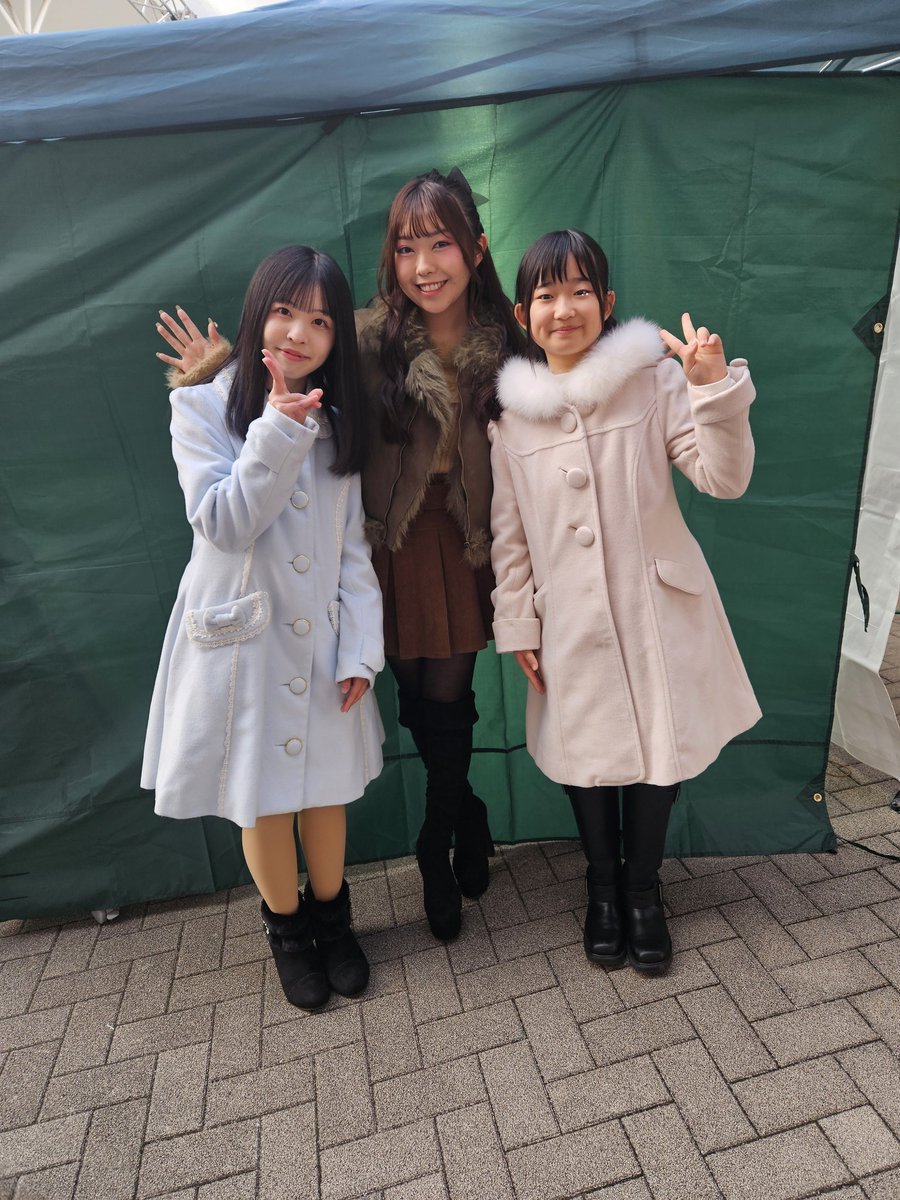 今日は…〖アシコタウンイベント〗 にて歌ってきました～😆 寒い中に来