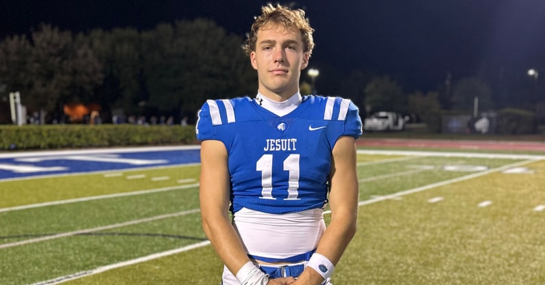 Gators QB commit Will Griffin dominated on Friday: 18-of-19 passing, 278 yards, 5 TDs, 1 rushing TD. His season totals? 33 TDs, 2 INTs.

<a href="/GatorsOnline/">Gators Online</a> was in attendance for the playoff game and breaks down what we saw.

ANALYSIS: on3.com/teams/florida-… (On3+)