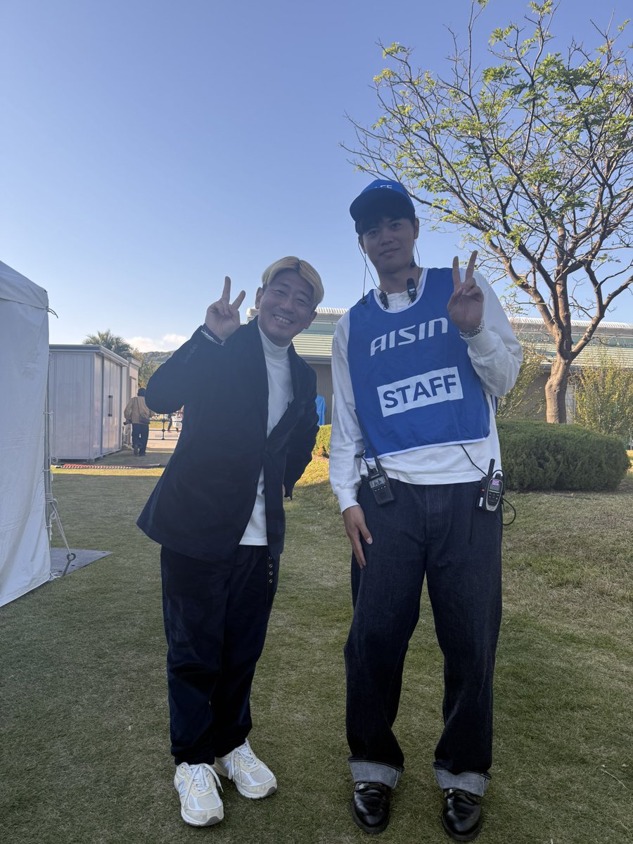 本日、『アイシン駅伝』のMCでした🎤

なんと今年アテンドしてくださったのが、元アレイオンズ、元ブレックスの村岸航さんでした

めちゃくちゃ好青年❕

村岸さん、グレパーにも是非遊びに来てください

今日はありがとうございました😊

#アイシン駅伝