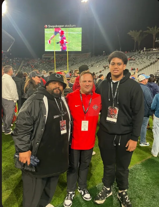 sione_finaut's tweet image. After a great conversation with @SeanDillonSDSU I&apos;m blessed to receive my 3rd division 1 offer to San Diego State University!! #AG2G #Aztecs @tylersestich @troysestich @5StarScouting @TheHC_CoachLew @1LinemanElite @AztecFB @MaryStarfball @CoachVailahi