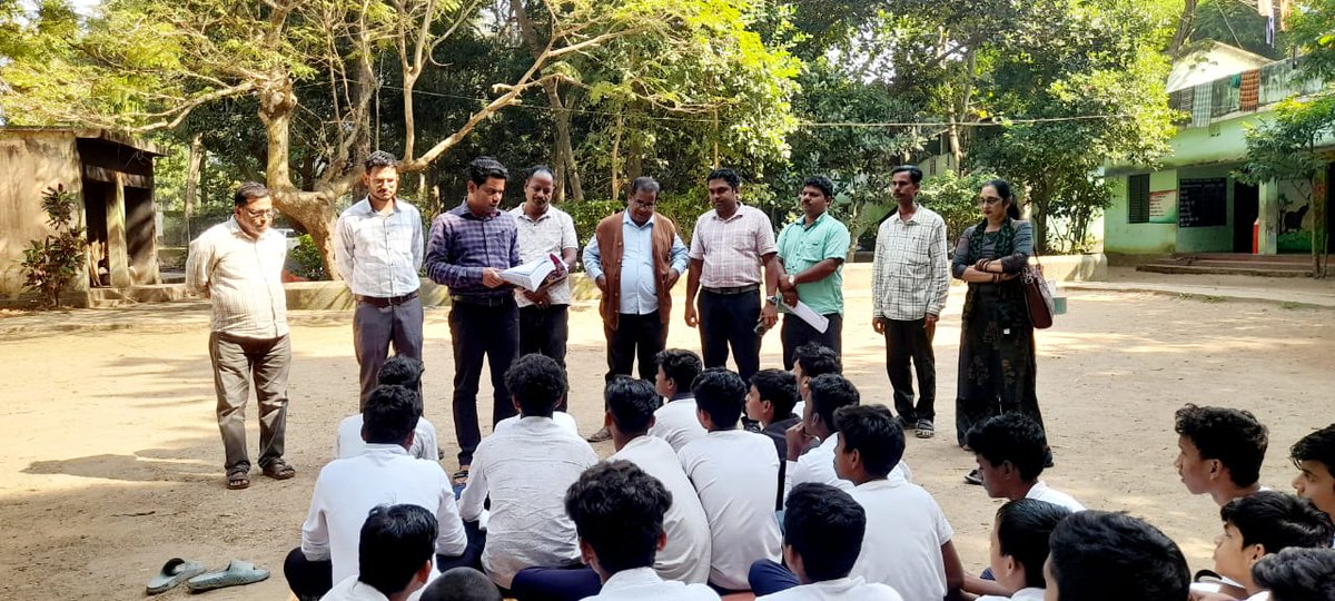 chinmaysir_cm's tweet photo. Respected #DEO_Ganjam Sir Visited #BugudaBlock Today and Interacted With All CRCCs about Various initiatives. Interacted With Hostel Students and OoSC of different localities. A Well Spent Sunday #Education #Mainstreaming @SMEOdisha @OSEPA_Official @Ganjam_Admin @BEO_Buguda https://t.co/Fhikj9gkFL