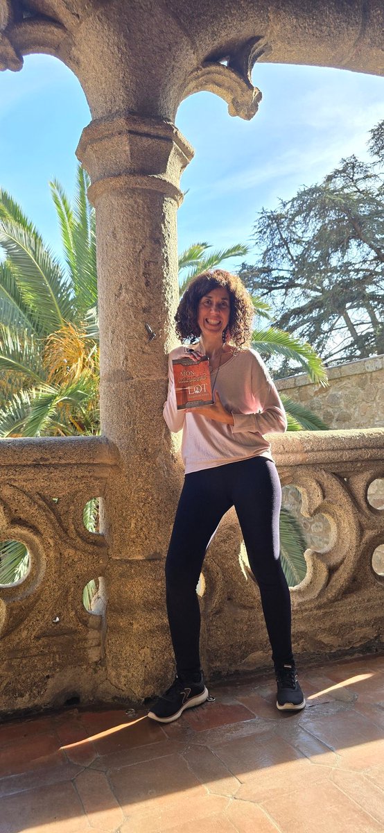 Gràcies gràcies gràcies Lot per SER a la meva VIDA ❤️📚🔝🏰

elmonmagicdelot.cat

#ElMónMàgicDeLot #LeilaniIElNigromant
#ElsDosCapitans #LaReinaLeilani #ViatgersDelTemps #LiteraturaEnCatalà #LiteraturaFantàstica #FantasiaALaMallorquina #Fantasia #Novel·la #Saga