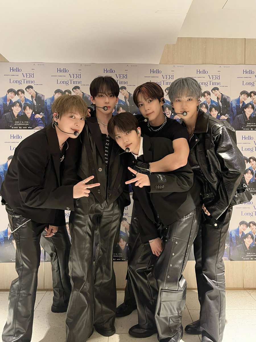 the_verivery's tweet photo. [📸] 2025 VERIVERY FANMEETING 'Hello VERI Long Time' IN HONG KONG   홍콩에서 만든 소중한 시간 함께해 준 베러들 고마워요❤️   #베리베리 #VERIVERY #VRVR #VERIVERY_FANMEETING #Hello_VERI_Long_Time https://t.co/kFeVAr5hIQ