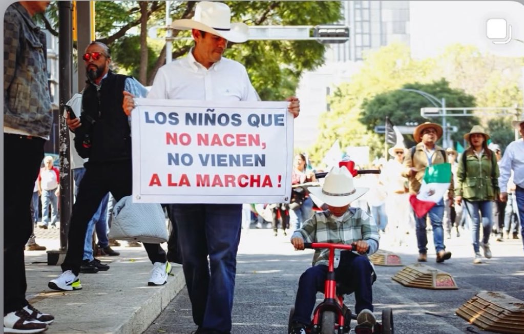 tesiture's tweet photo. De los creadores del feto ingeniero, llega a nuestras pantallas ¡El feto consciente, se une al contingente! 😂

📷@NosotrasTOD https://t.co/A9jCEknXY2