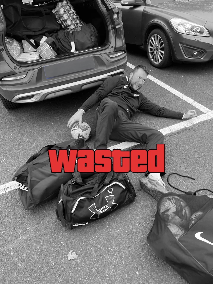 HpoolStFrancis's tweet photo. Lost 4-0 to Belle Vue.

Shite. Again. 

🔵⚫️ https://t.co/foyYDIEgnq