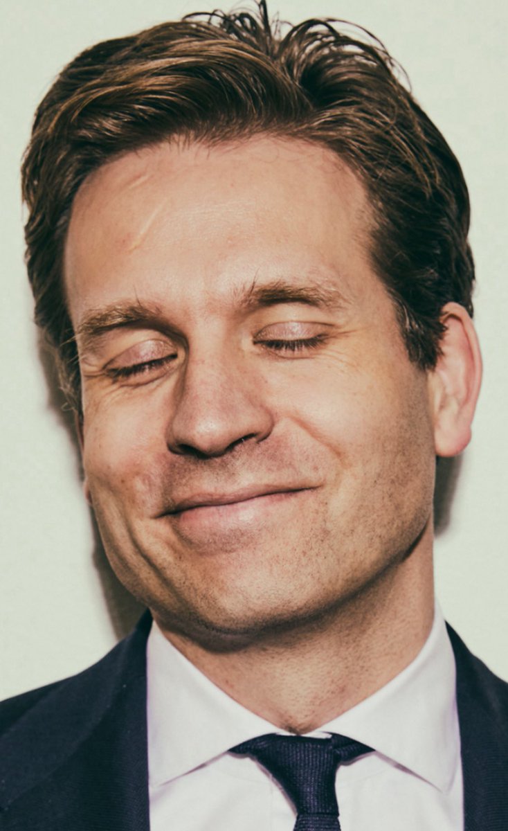 Column: Minister Karremans die zijn eigen puin voor succes verkoopt
Max von Kreyfelt

Er bestaat incompetentie.
En er bestaat de theatrale variant van incompetentie: de versie waarin een minister zijn eigen fiasco’s inpakt als vooruitgang en ze verkoopt als historische