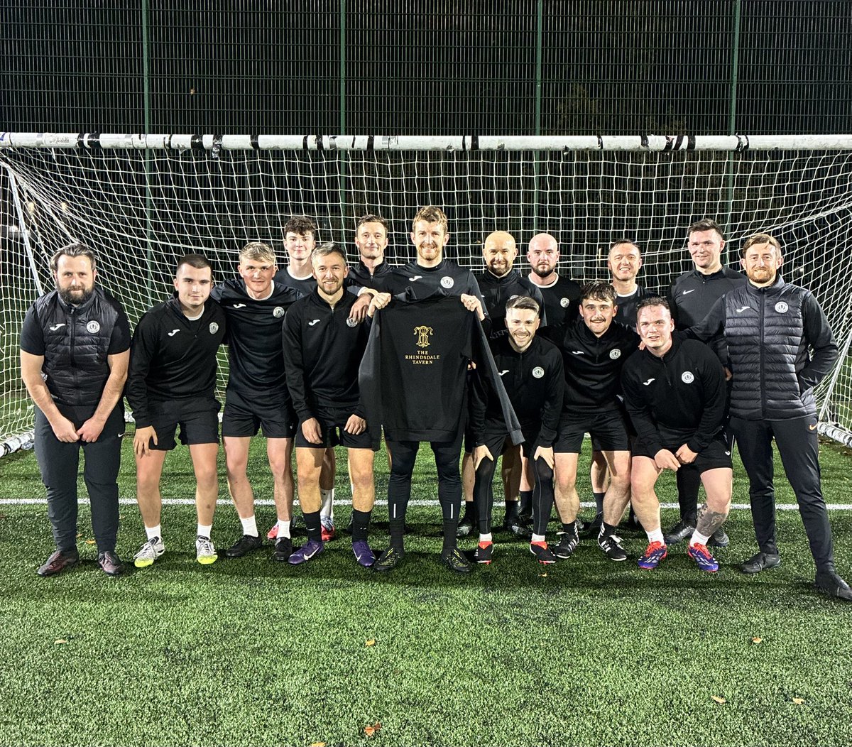 BailliestonTAFC's tweet photo. We recently collected our new training kits for the 25/26 season. A big thank you to The Rhindsdale Tavern for sponsoring them this year!! https://t.co/QUxeGouyWt