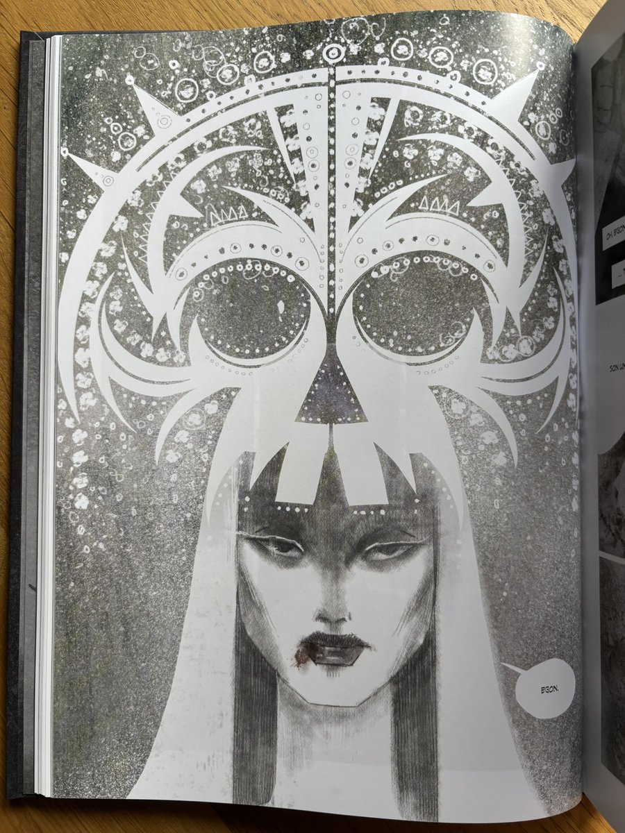 bensoKodama's tweet photo. ¡Menudo debut el de @franmariscalman con #Moribundo!
Ha superado todas mis expectativas tanto por dibujo (me declaro fan desde ya) como por historia: Fran nos ha regalado un pedacito de sí mismo y es algo que siempre se le debe agradecer a un autor.
¡Muchas gracias a ti Fran! https://t.co/uFkIRB6HCl