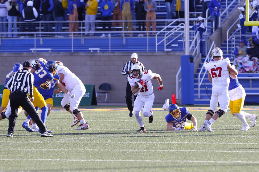 Ballknowball's tweet image. 🔘#14 Illinois State stuns #16 SDSU at home (35-21)
🔘#23 SE Louisiana wins nail-biter vs UIW (10-7) 
🔘 #15 SFA defeats #19 Lamar to win the 2025  SLC championship (26-15)

#MVC #SLC