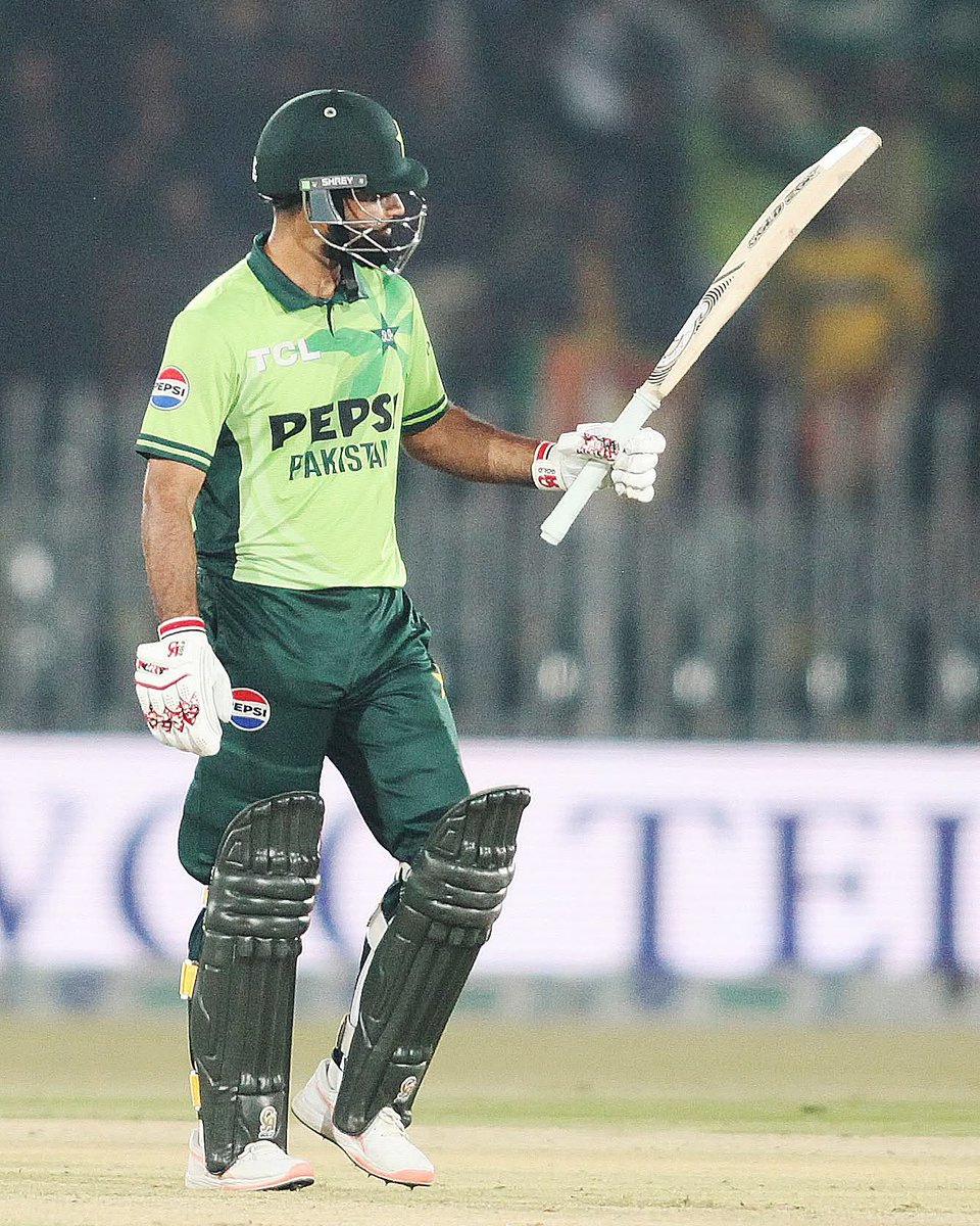 saad556's tweet photo. Fakhar Zaman departs after a well-constructed half-century ✨

Pakistan are 82-2 in the 16th over of the chase 🏏

#PAKvSL | #JeetKaScene | #BackTheBoysInGreen https://t.co/dnI5d4Nn6j