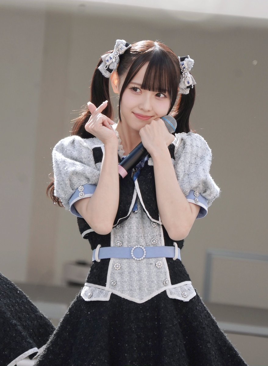 bastermode's tweet image. ももなんの流し目が可愛すぎる

#高嶺のなでしこ 
#松本ももな