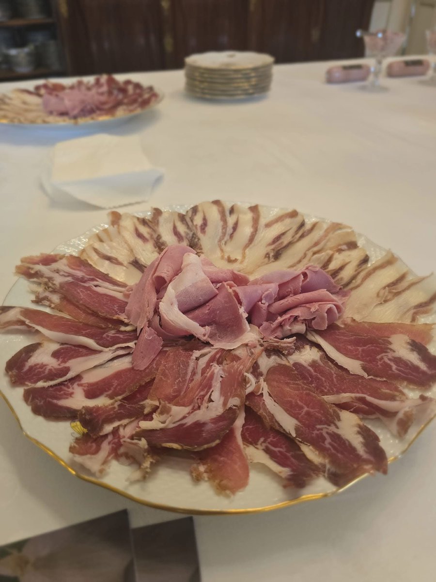 EmiliaFabianDr's tweet image. 🇭🇺#Gastrobridge in #Lisbon! 
#distributors, #experts, #horeca interested in 🇭🇺 products, wines. 
It was a special honor for us that Chef @Chakall, #Portugal &apos;s best-known chef, honored our tasting event with his visit. 
We thank our Hungarian and Portuguese partners, as well as…