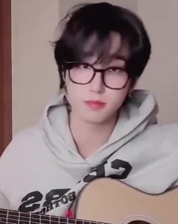 they look so good together. literally the prettiest couple. thank god they kiss each other