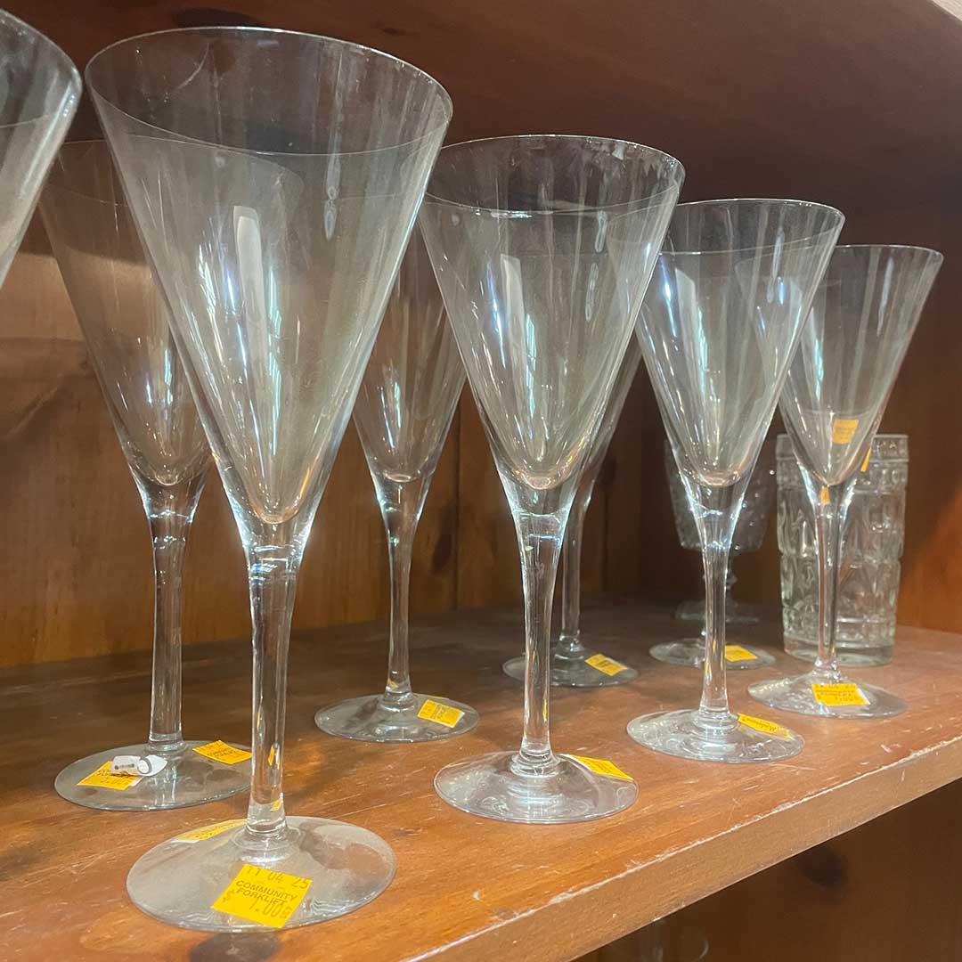 Today’s the last day to save 25% on #art and housewares! Visit our reuse warehouse and score some unique glassware, serving ware, art, vases, and more. Save money, conserve resources, and support your community by shopping #secondhand! communityforklift.org/discounts