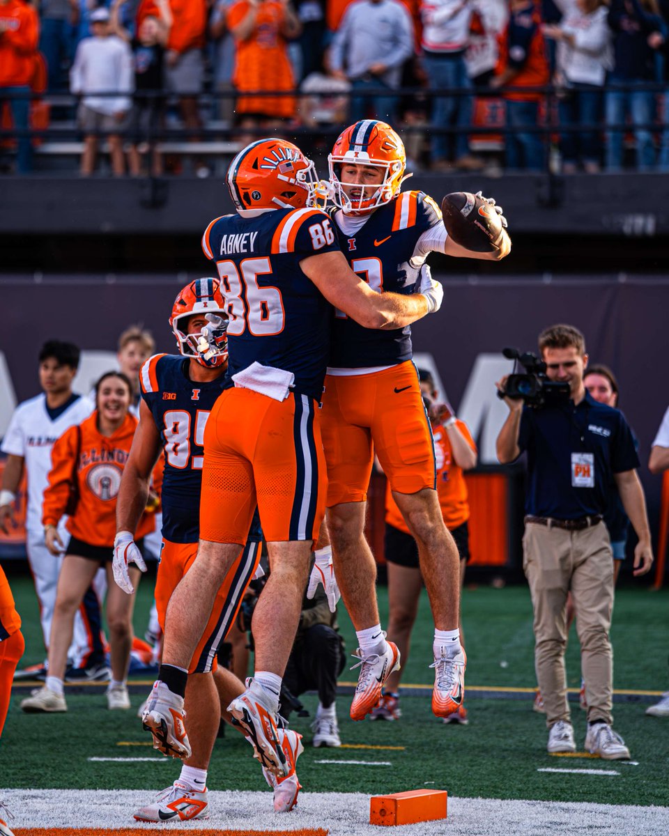 Illinois Football tweet media