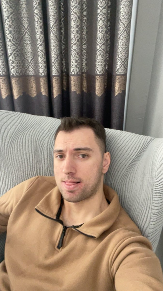 Yakışıklılığıma 10 üzeri 4 veriyorum.