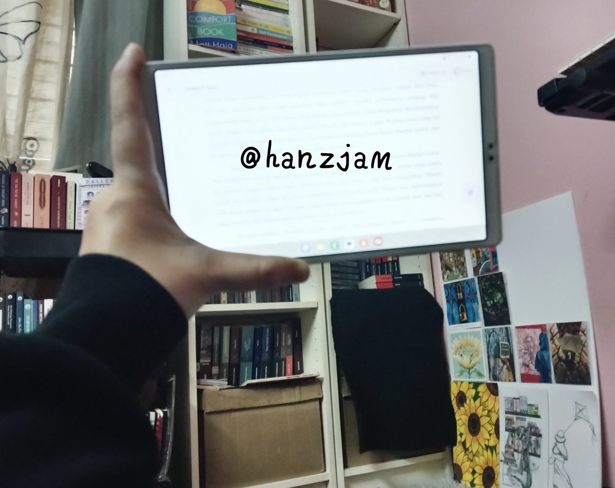 Hanzjam's tweet image. Menarik manuskrip ini.
Kritikan sosial berkonsep futuristik dalam bentuk novela.
Banyak mesej boleh dikupas.
#betaread