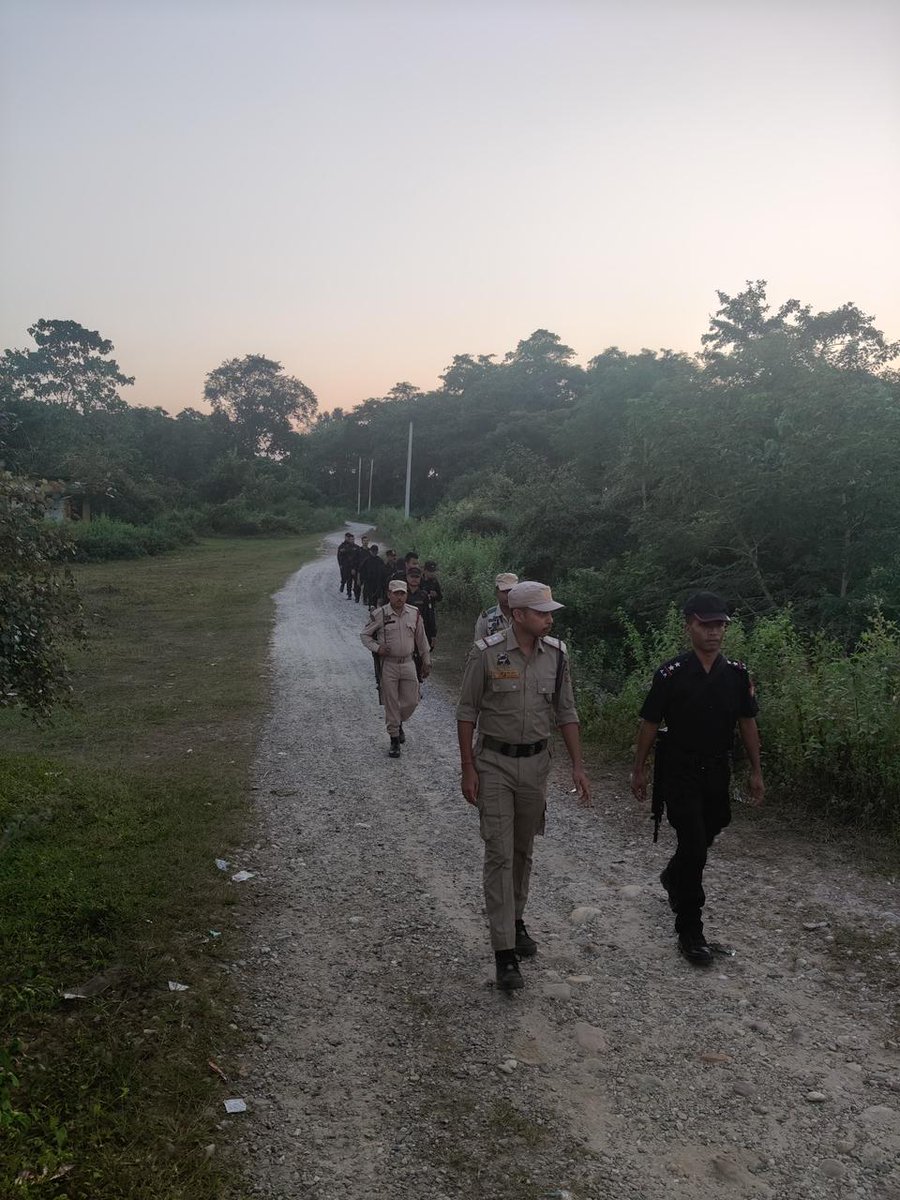🚓 Area domination drives are ongoing across Kokrajhar to boost security and ensure public safety.
<a href="/himantabiswa/">Himanta Biswa Sarma</a>
<a href="/CMOfficeAssam/">Chief Minister Assam</a>
<a href="/DGPAssamPolice/">DGP Assam</a>
<a href="/assampolice/">Assam Police</a>
<a href="/HardiSpeaks/">Hardi Singh</a>