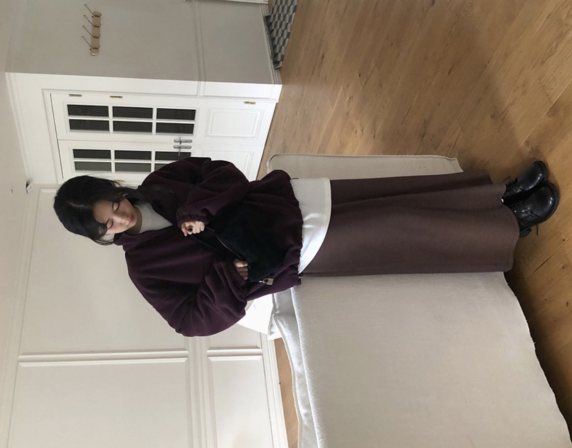 rojoxvun's tweet image. 드디어!!! 기다렸던 지그재그 블프 시작☃️
코디 초보들에겐 롱스커트만큼 쉬운게 없죠!!!
그동안 장바구니에 묵혀둔 롱스커트 코디 몇가지 타래로 올려볼게요 ^_^.
*링크를 통한 구매 발생 시 수수료를 지급받습니다