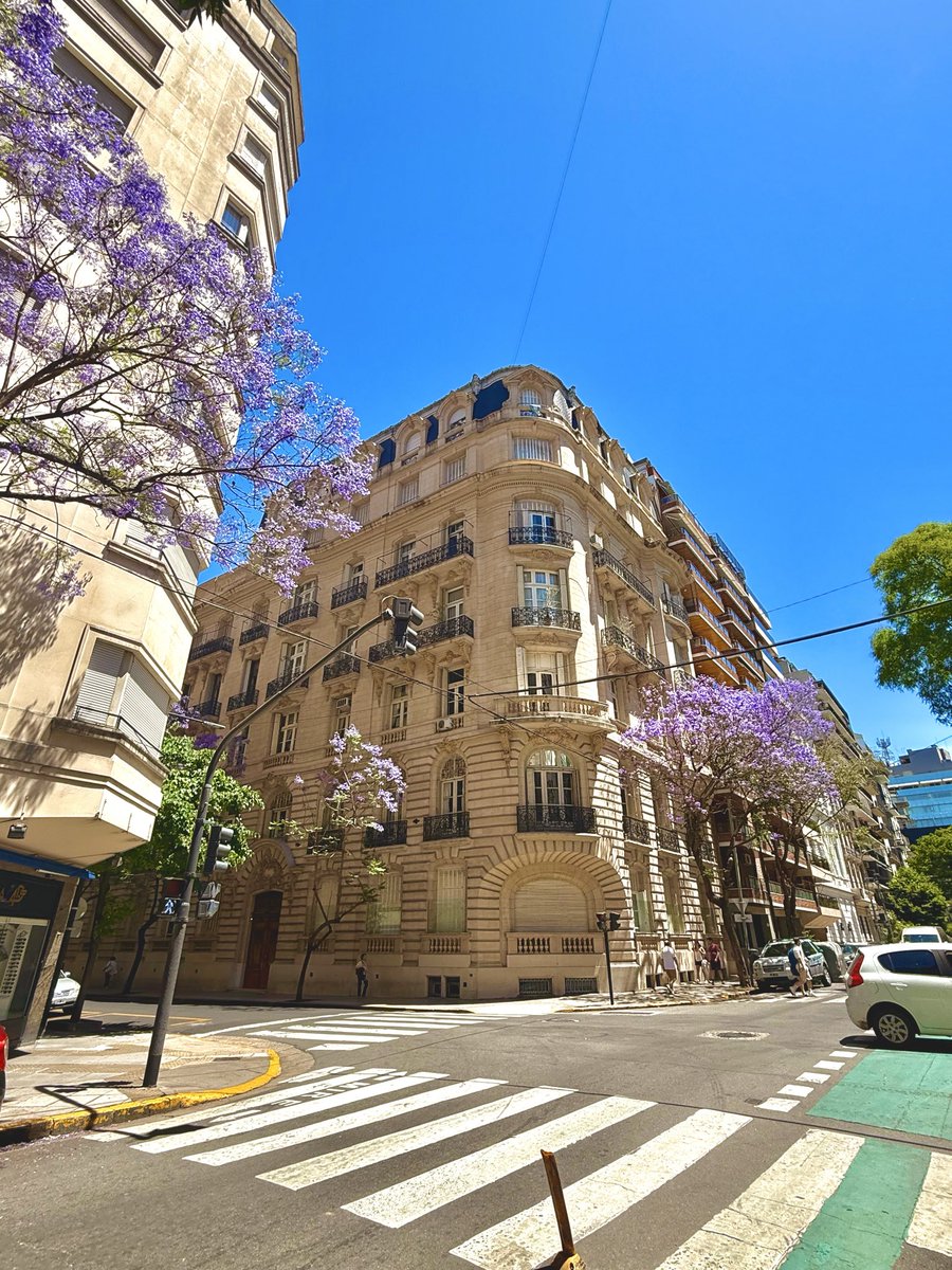 Buenos Aires is so beautiful 🥹

As a stablecoin aficionado, I used to think stablecoins were an opportunity to export the American dream - to export human welfare. Dollar diplomacy. I love my country 🇺🇸

But crypto conference travel has widened my perspective.

Visiting markets