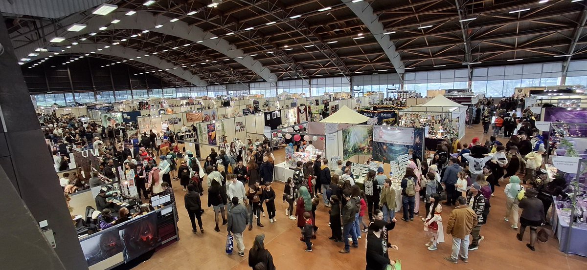 ChibiCheu's tweet image. I&apos;m working a lot at the moment. And on weekends I work in Japanese exhibition parks.