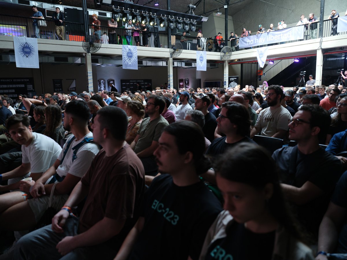 🔴 Live from the Ethereum Cypherpunk Congress #2 in Buenos Aires.

🧵

#LWweb3
