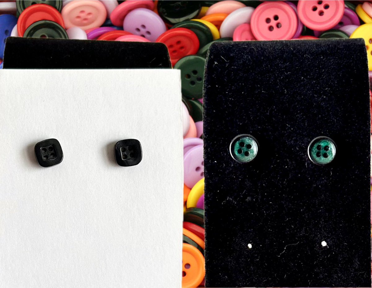 just_ask_cassie's tweet image. Happy National Button Day! 
Shop products featuring buttons in my Square shop: 
justaskcassie.square.site/s/search?q=Plu… 

#nationalbuttonday #buttonday #buttons #uniqueearrings #funearrings #uniquejewelry #funjewelry #uniquegifts