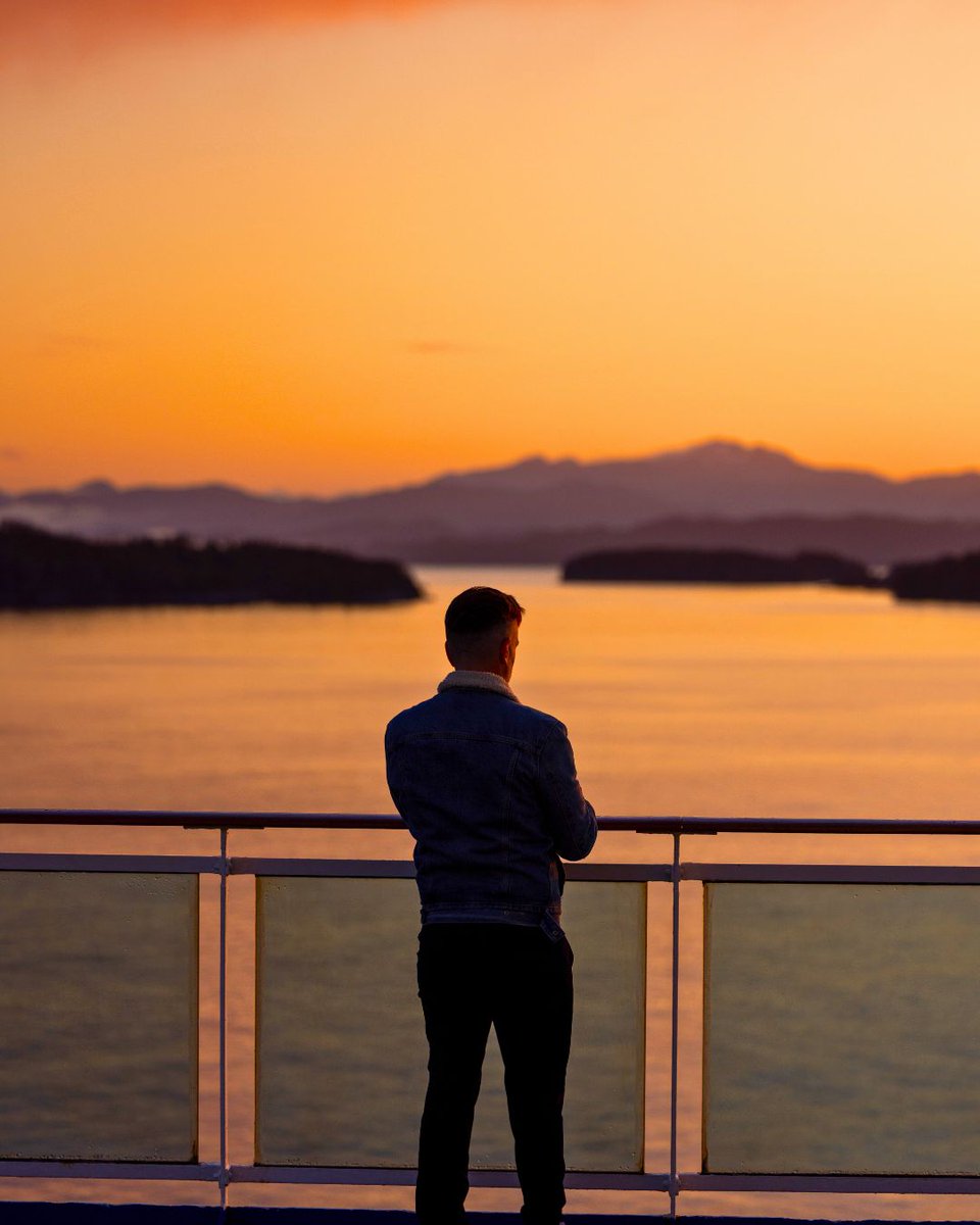 You’re one click away from the sunsets you’ll never forget. 🌅

Explore our Blue Friday deals with up to $250 off, up to 50% savings, and free 3rd &amp; 4th guests on select sailings. spr.ly/60187jQTr